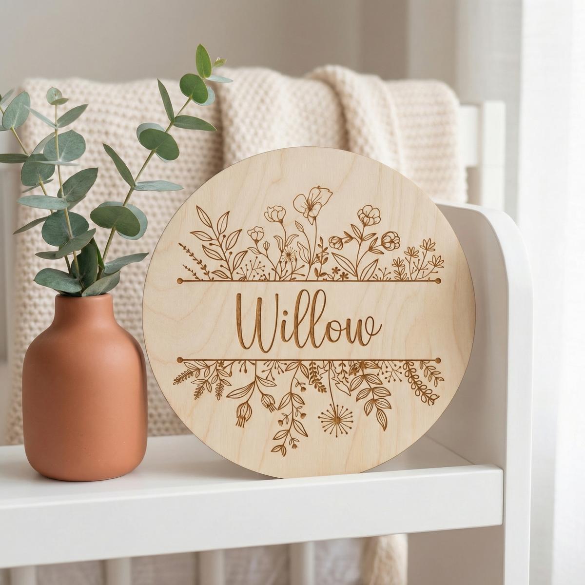Personalized Floral Round Wood - Baby Nursery Decor recension och pris